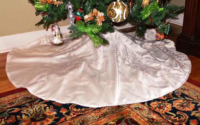 Wedding Dress Tree Skirt with Tree