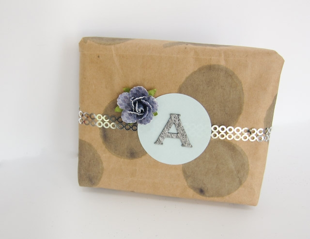 Design Your Own Upcycled Gift Wrap-9