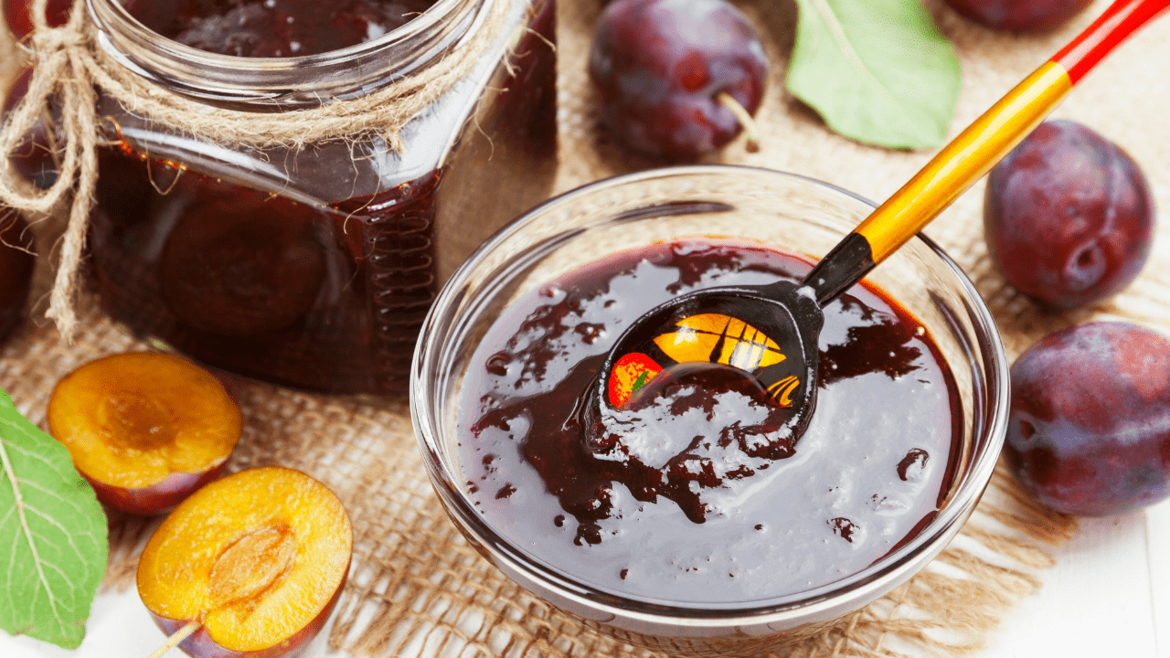 Delia Smith Plum Jam