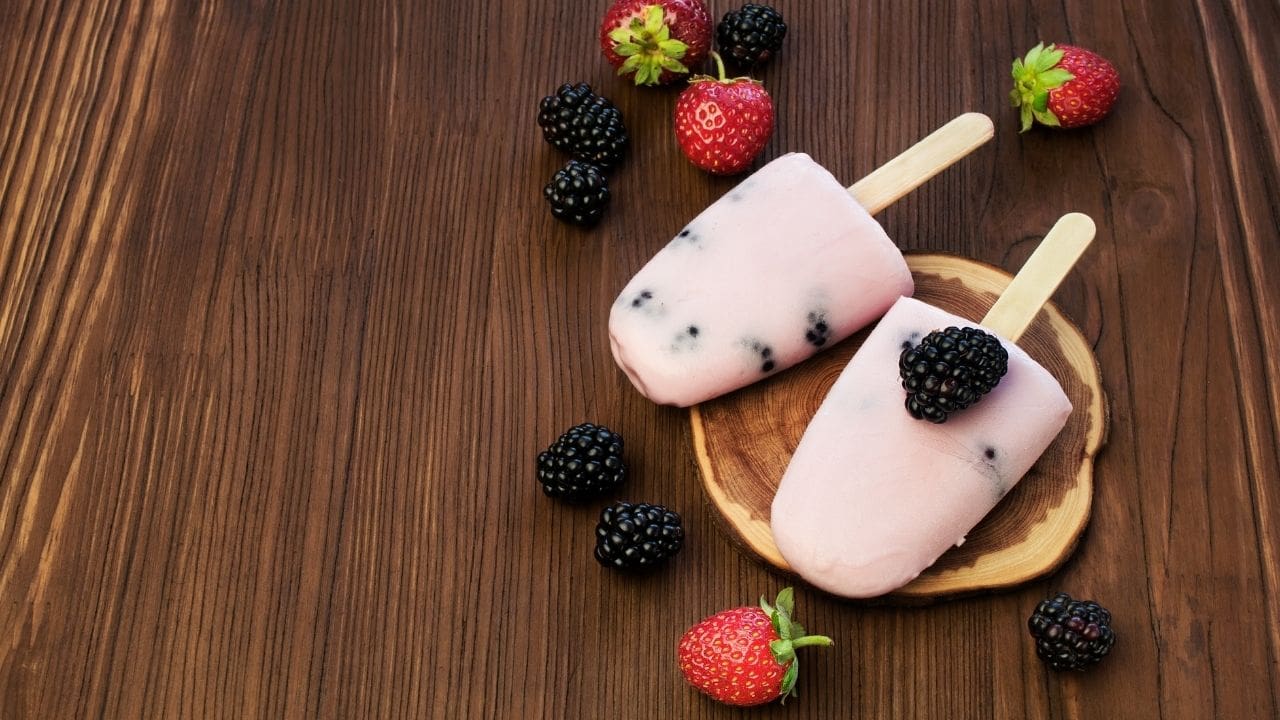 yoghurt ice lollies