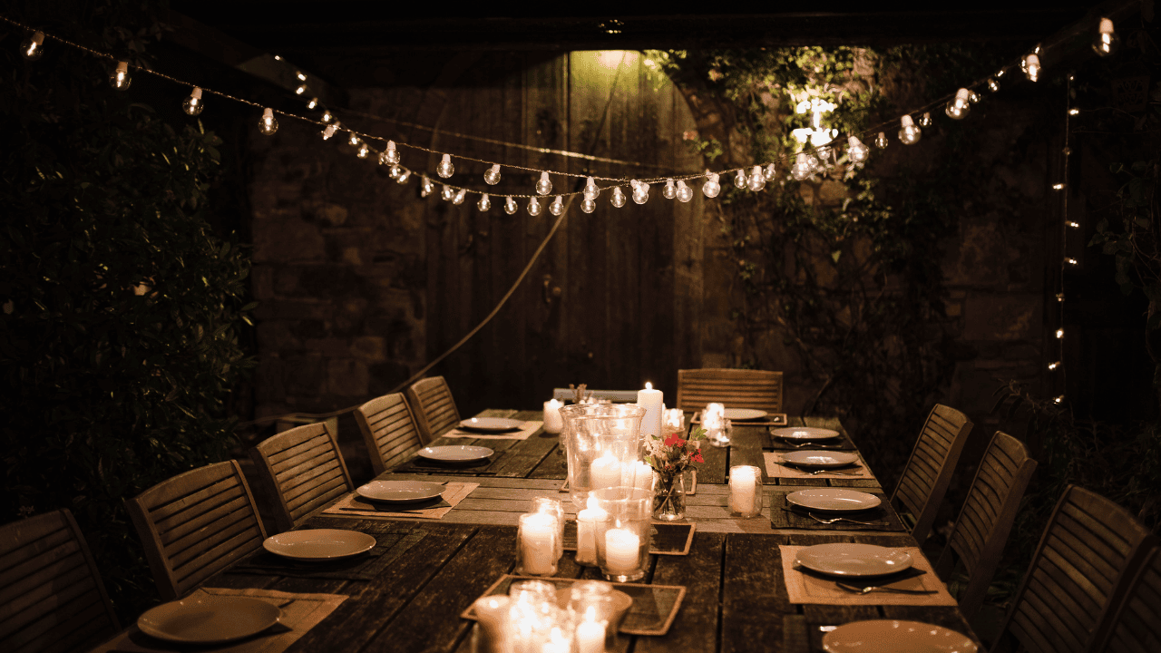 dinner party decor
